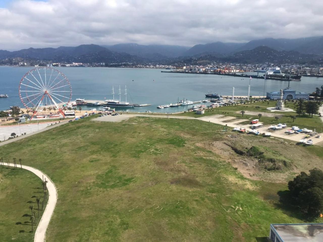 Premium Apartment In Porta Batumi Tower エクステリア 写真