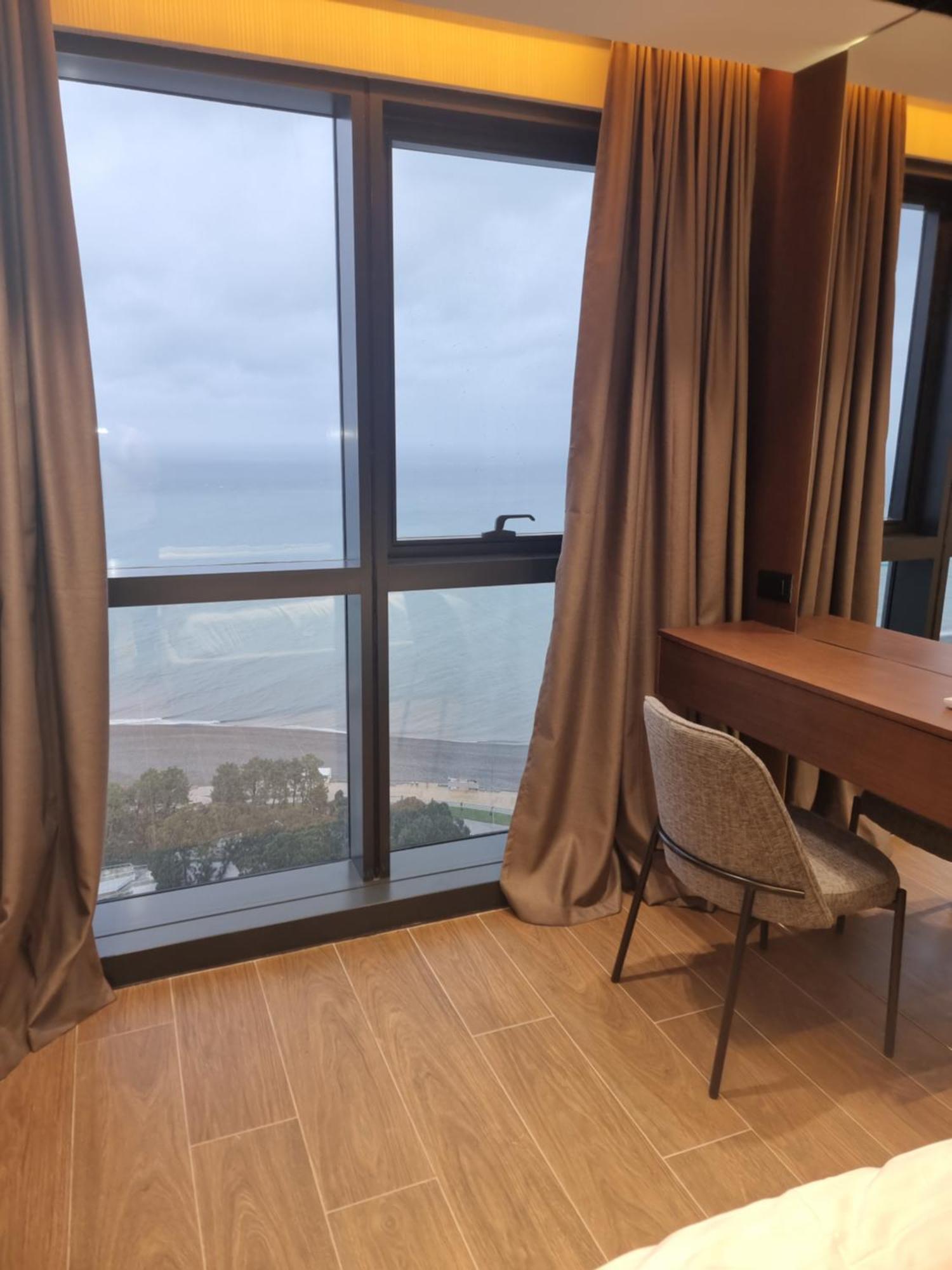 Premium Apartment In Porta Batumi Tower エクステリア 写真